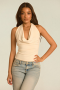Elara – Top Halter Drapado Ajuste Favorecedor